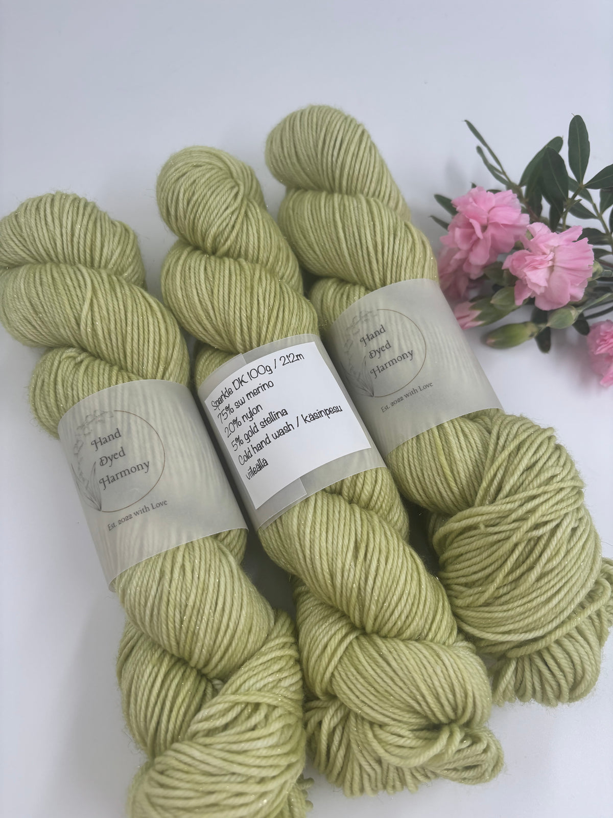 Gold sparkle DK