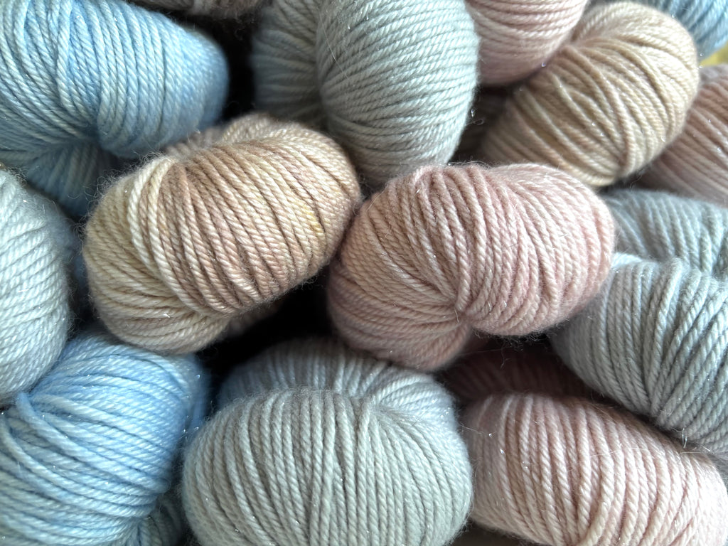 Silky Silver Sparkle DK